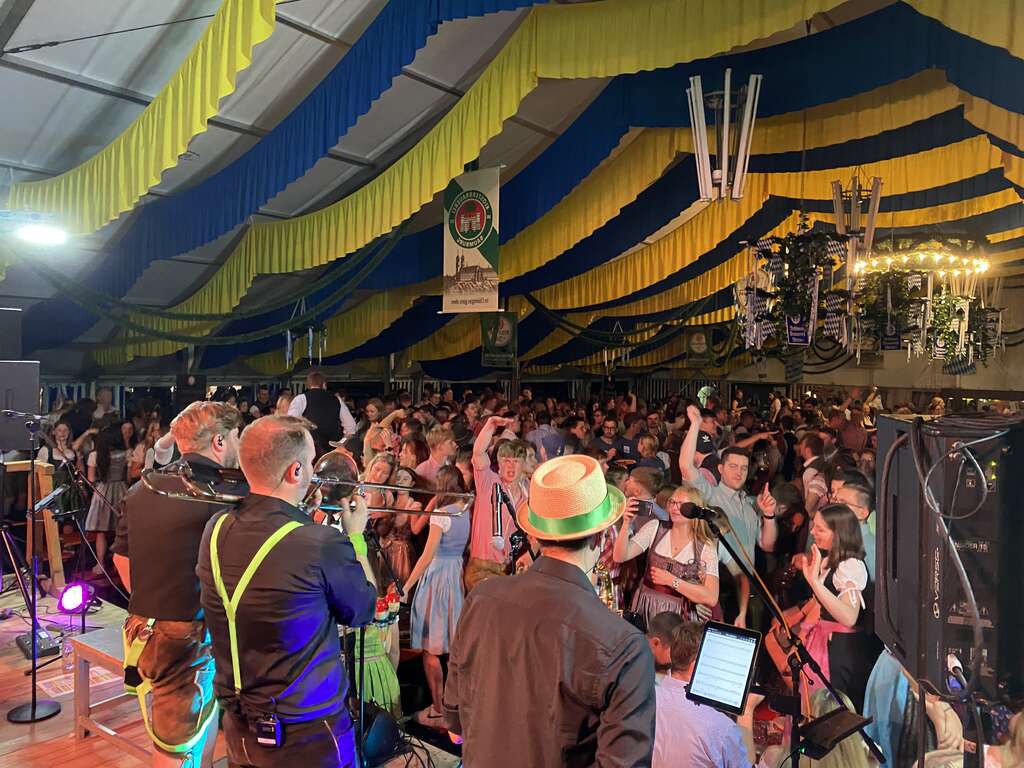 Volksfest-Kraiburg-Kraiburg-a-Inn-Tag-der-Betriebe-und-Vereine-2025-06-18